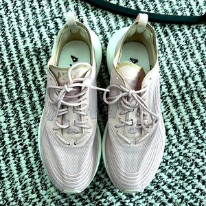 APL Streamline Sneakers